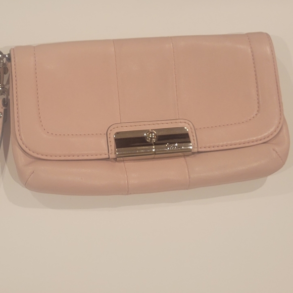 Coach Kristin Wristlet/Clutch - Picture 1 of 5